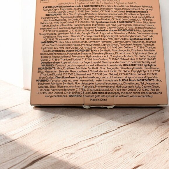 No7 Natural Glow Face & Eye Palette With Clinique Floral Makeup Bag - Picture 4 of 8